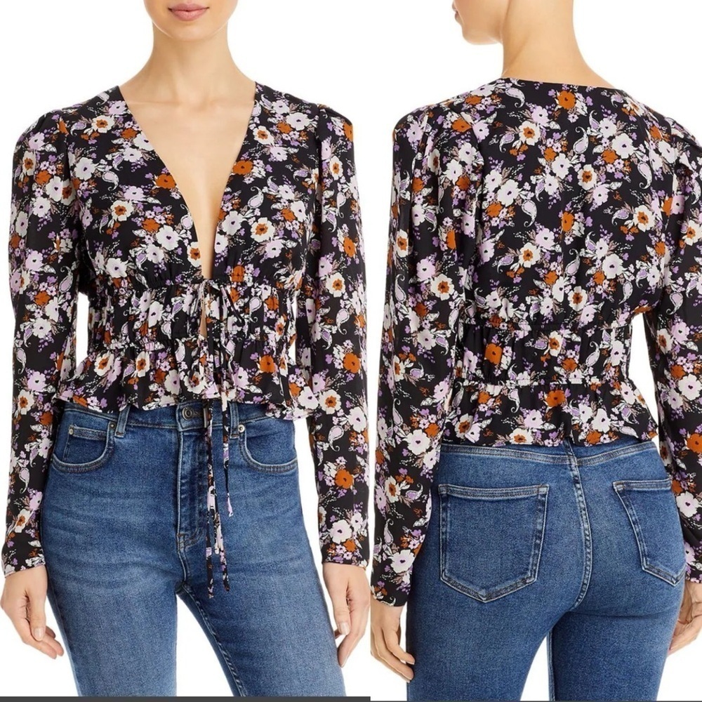 🌻WAYF Floral Top